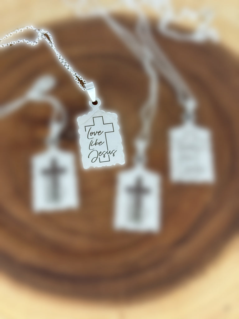 Stainless steel pendant with Chain - Engravefied